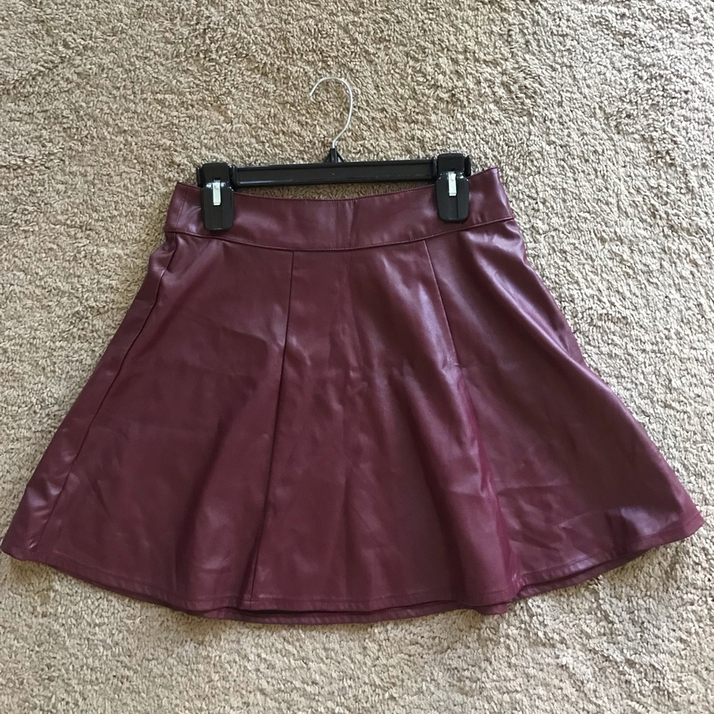 Maroon red polyester skirt